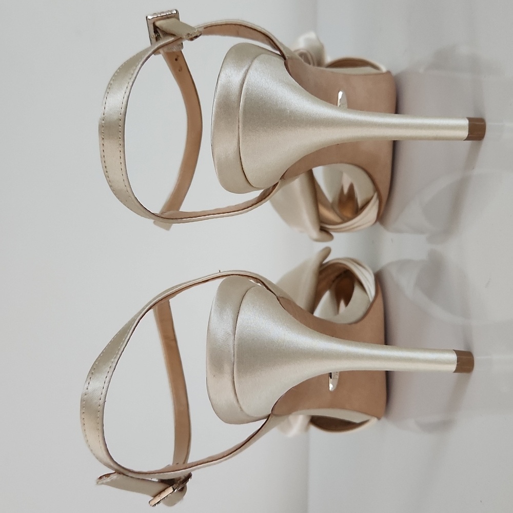 Badgley Mischka Samantha Embellished Satin Sandals $215 5.5 - Picture 8 of 13